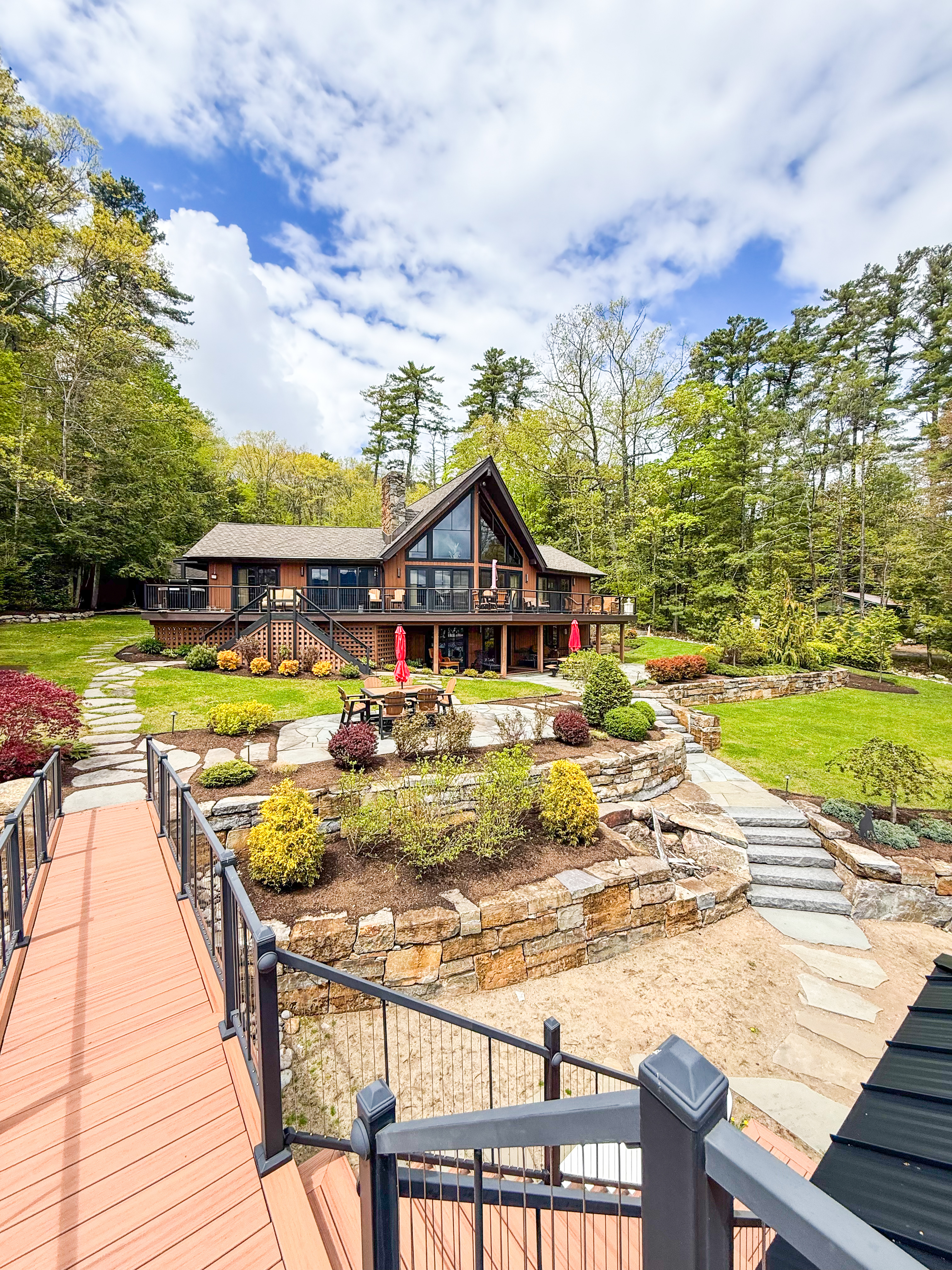 Roscoe Point- Lakefront, Private Dock, Fireplace, Sandy Beach & Gameroom!